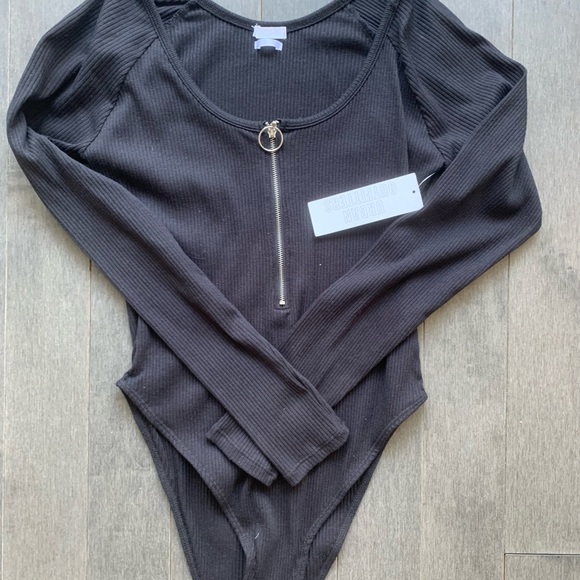 NWT UO Bodysuit - Picture 2 of 5